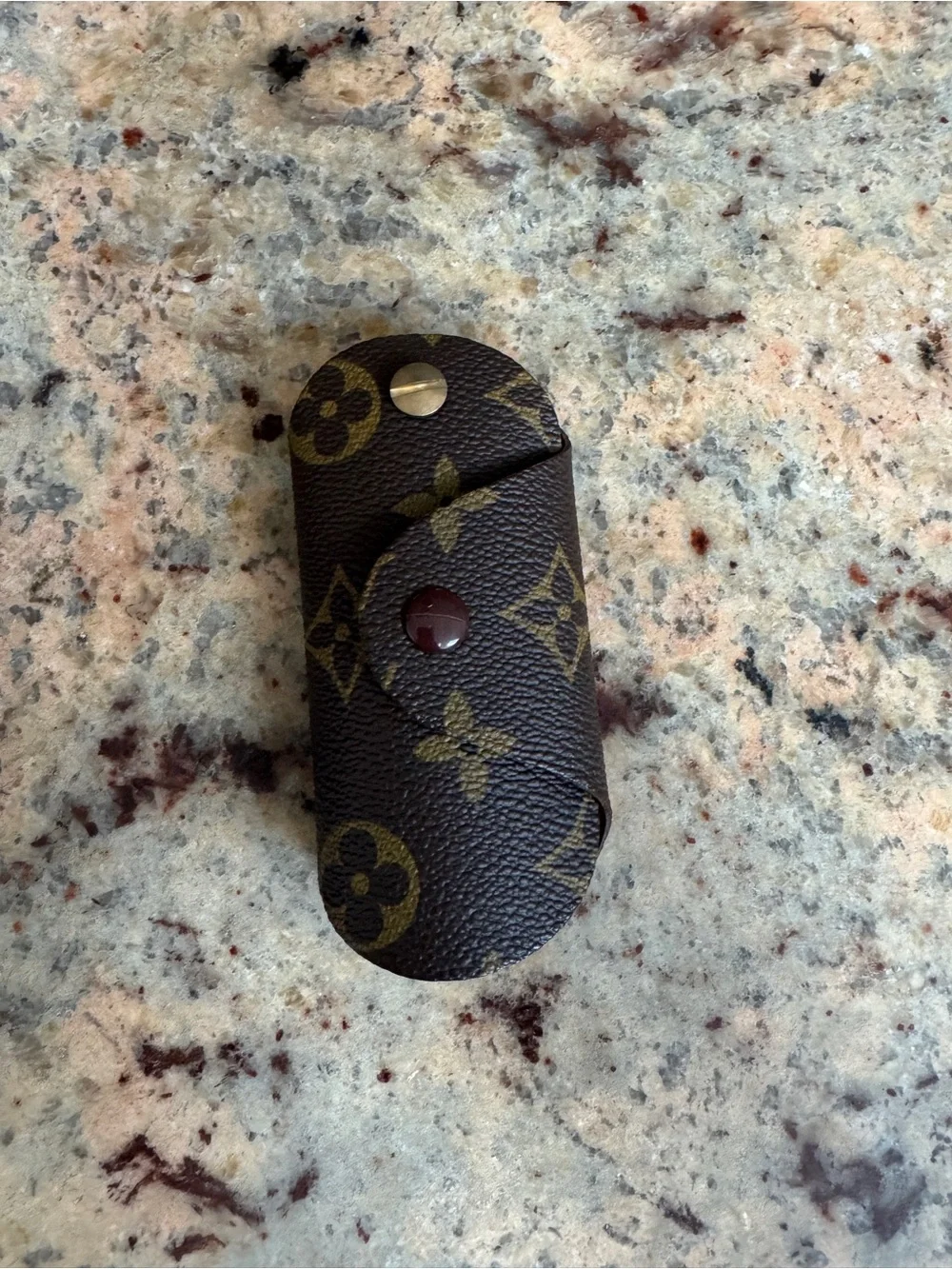 Louis Vuitton Monogram Round Key Holder new in original box